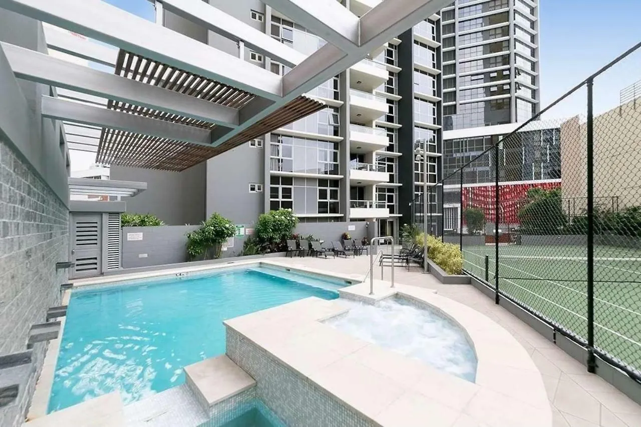 Amazing River View - 3 Bedroom Apartment - Brisbane Cbd - Netflix - Fast Wifi - Carpark Australia